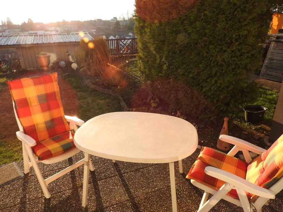Schoene Gemuetliche Ferienwohnung Mit Fernblick. Nalbach Exterior foto